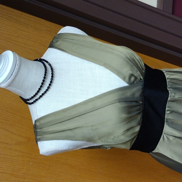Olive 🫒 Chiffon Dress w/Black Sash SZ M Ladies - Picture 3 of 13